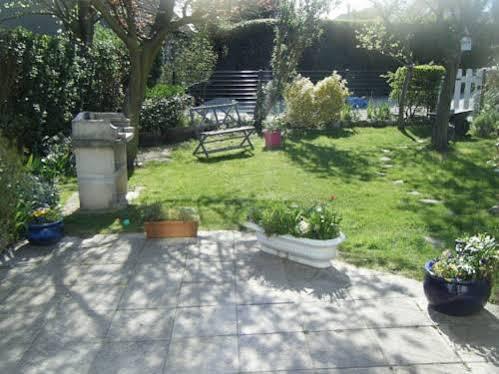 וויסאן La Maisonnette - Animaux Acceptes, Parking Prive, Jardin Plein Sud מראה חיצוני תמונה